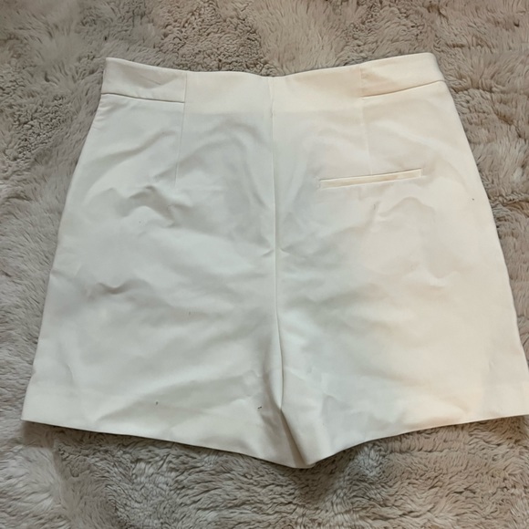 Zara - Picture 3 of 3